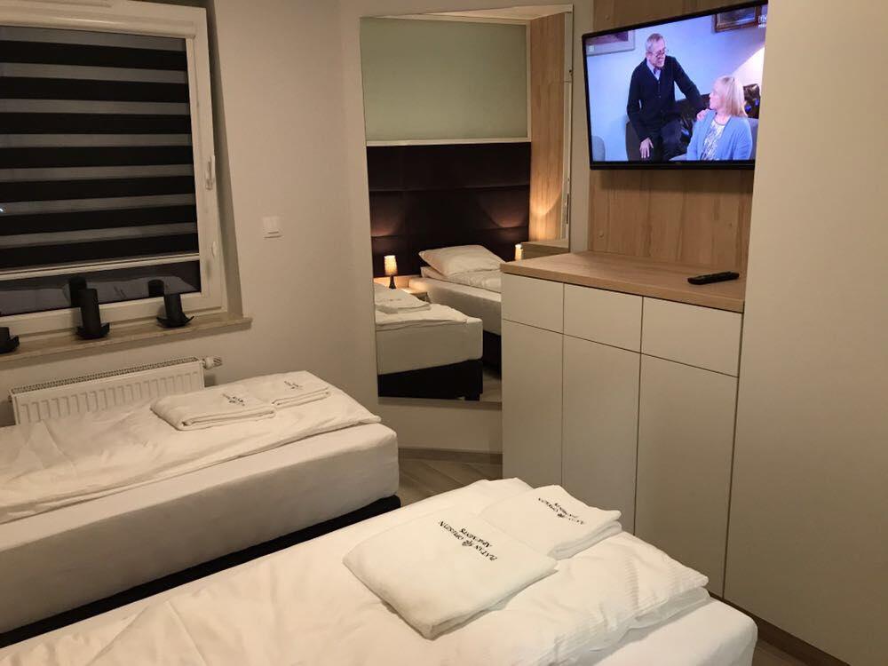 Apartamenty Platan Opieszyn 2 Września Exteriör bild