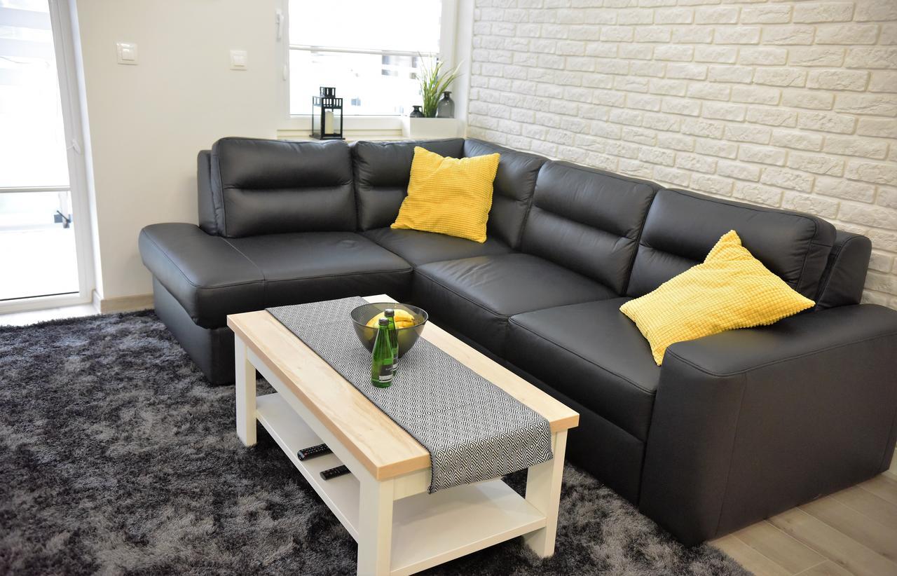 Apartamenty Platan Opieszyn 2 Września Exteriör bild