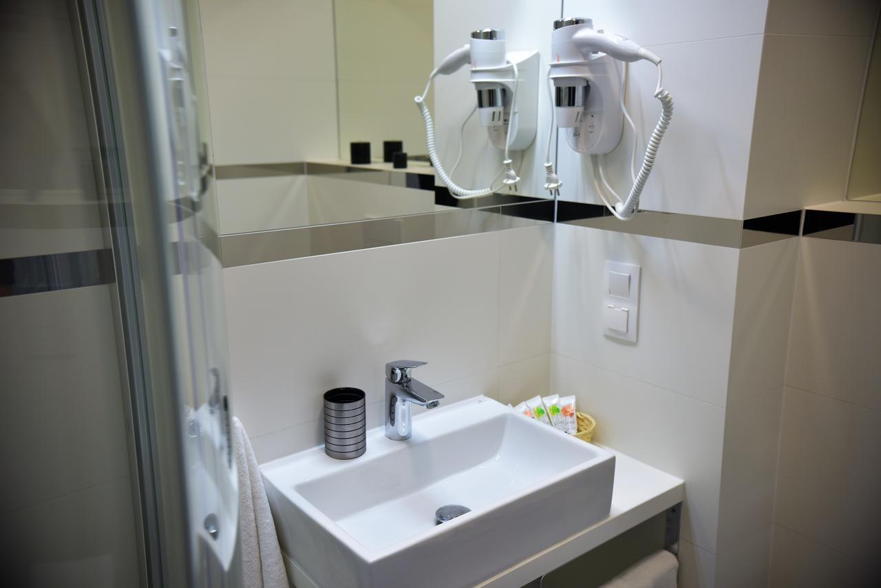 Apartamenty Platan Opieszyn 2 Września Exteriör bild