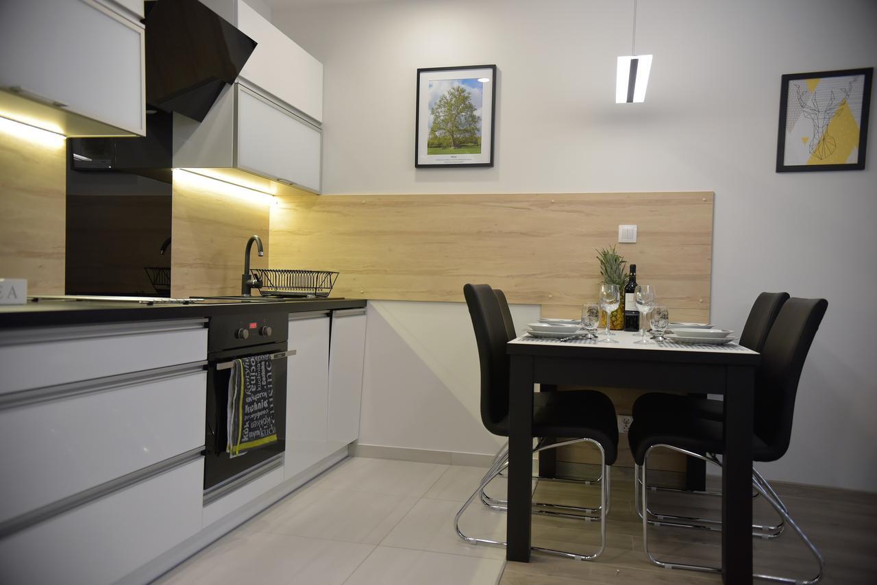 Apartamenty Platan Opieszyn 2 Września Exteriör bild