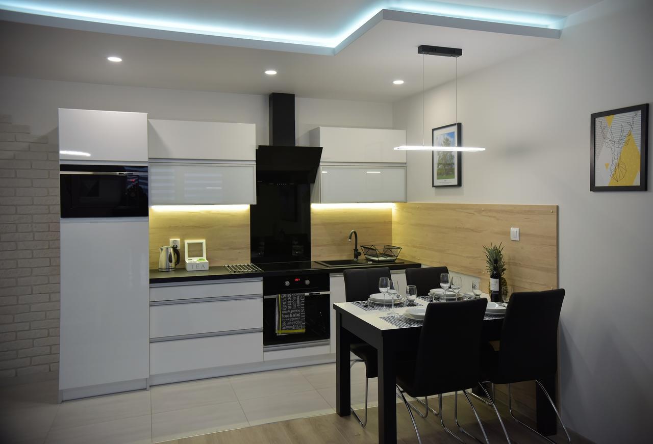 Apartamenty Platan Opieszyn 2 Września Exteriör bild