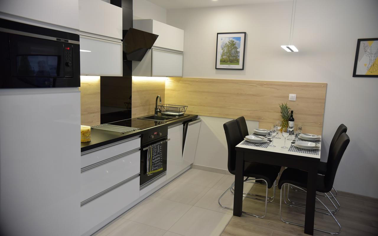 Apartamenty Platan Opieszyn 2 Września Exteriör bild